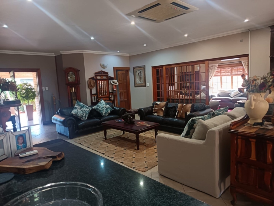 4 Bedroom Property for Sale in Hillcrest Northern Cape